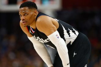 Details du contrat de Russell Westbrook Le gardien veteran