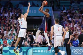 Les USA dominent la Serbie Kevin Durant et LeBron