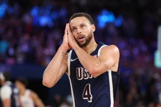 La celebration du sommeil de Stephen Curry expliquee pourquoi