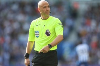 Qui soutiennent les arbitres de Premier League et dou viennent ils